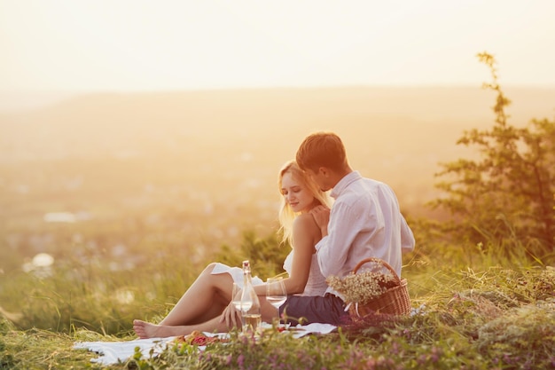 couple enjoying picnic