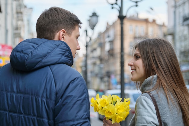 Couple in love in city.