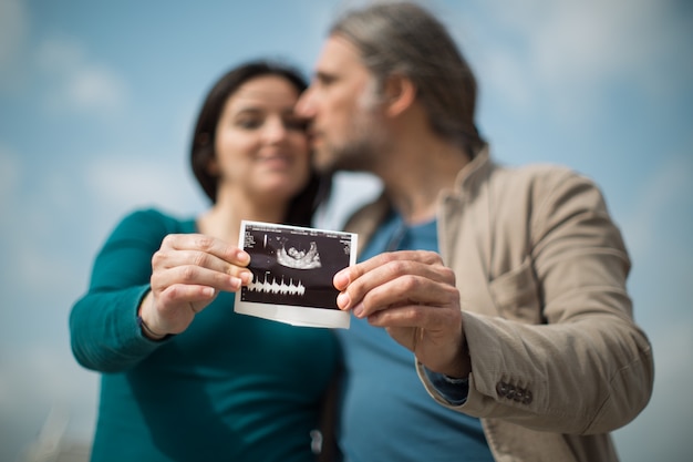 Couple with ultrasound