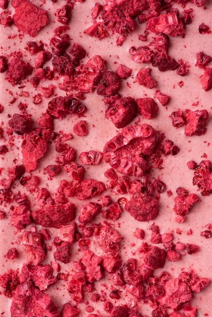 Craft white chocolate with freeze-dried raspberries