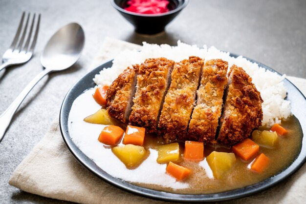 Crispy fried pork cutlet with curry and rice