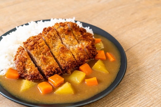 Crispy fried pork cutlet with curry and rice