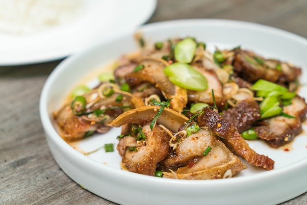 crispy fried pork fried with chilies