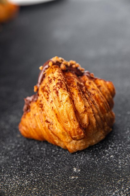 Photo croissant sweet baking fresh bakery delicious appetizer meal food snack on the table copy space food background