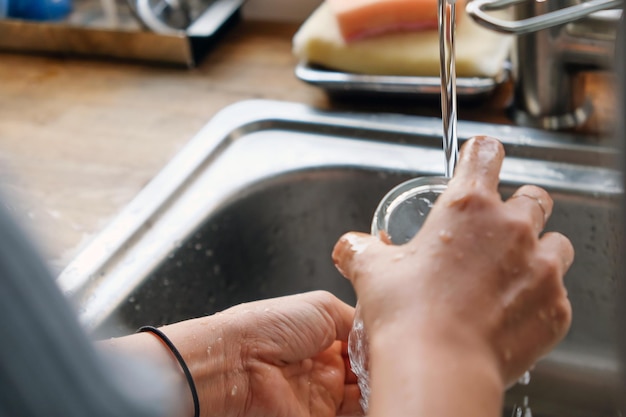 Photo cropped hand washing hands