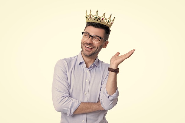 crown reward for business man man wear crown for business success studio shot of business man in crown glad business man in crown isolated on white background