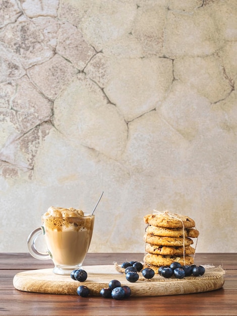 Dalgona coffee with blueberry cookies