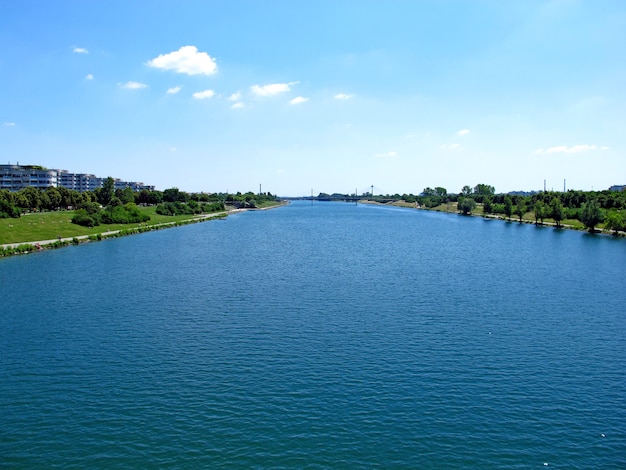 Photo danube river in vienna, austria