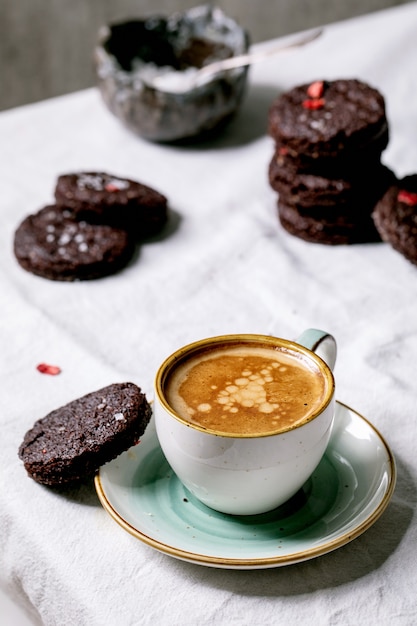 Dark chocolate salted cookies