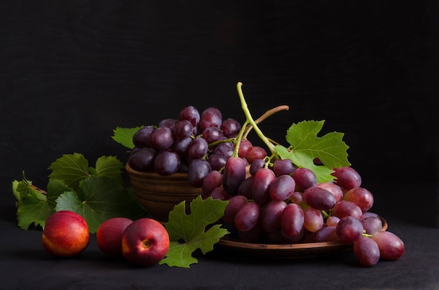 Dark grape in bowl.