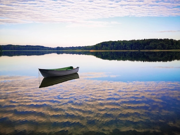 Photo dawn at lake lubbesee near templin brandenburg germany