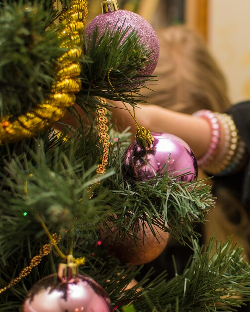 Decorating Christmas tree