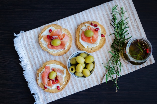 Delicious bruschetta with prosciutto