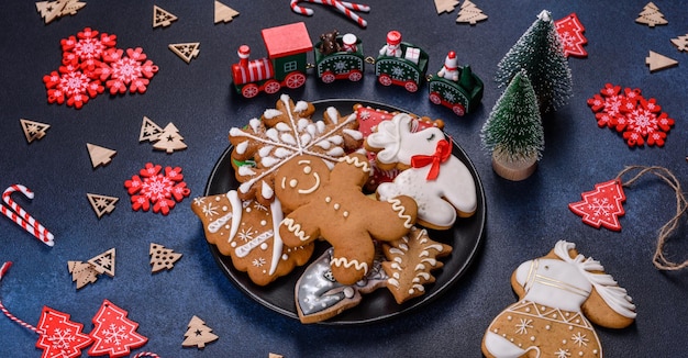 Delicious gingerbread cookies with honey ginger and cinnamon