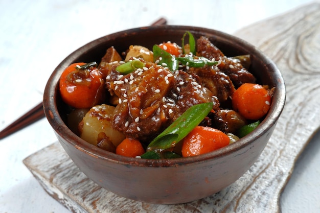 delicious Korean Braised Beef Short Ribs -Galbi-jjim