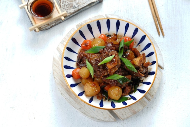 delicious Korean Braised Beef Short Ribs -Galbi-jjim