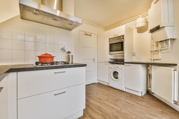 Delightful kitchen with a lovely kitchen set