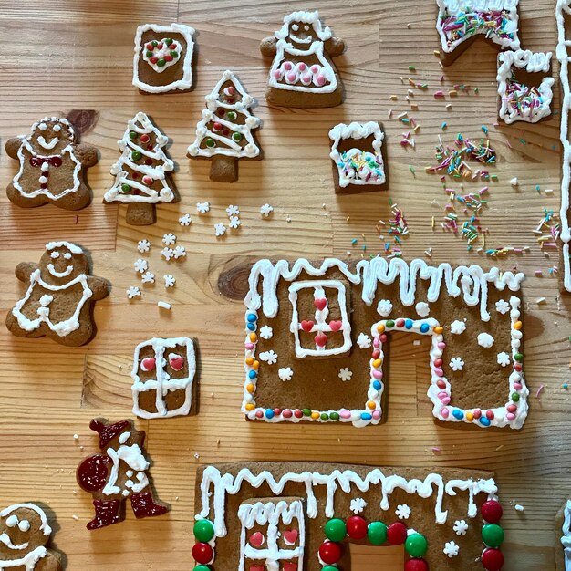 Photo directly above shot of cookies on table