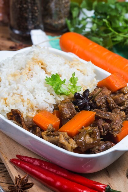 A dish of sirloin rice on the table