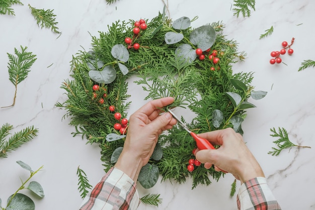 DIY Christmas home decor Christmas wreath decoration