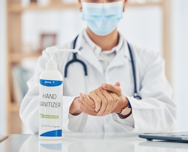 Photo doctor hands sanitizer for covid cleaning hygiene and protocol in hospital clinic for corona virus pandemic disinfection and bacteria healthcare safety flu germs and wellness to prevent sick risk