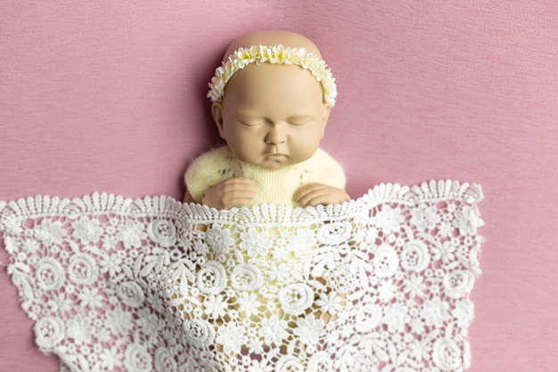 doll mannequin newborn. doll for training photographers. dummy