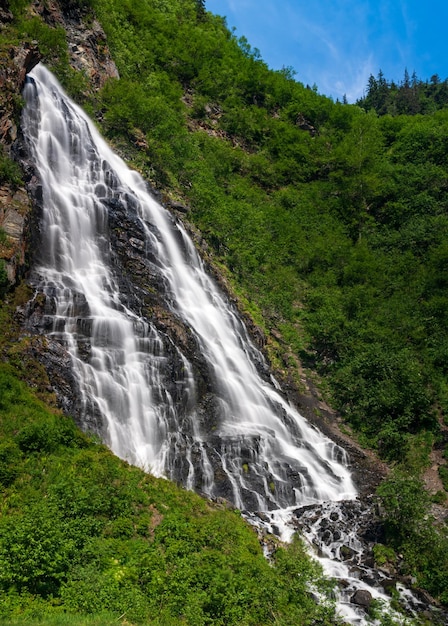 Dramatic waterfall of Horsetail Falls in Keystone Canyon