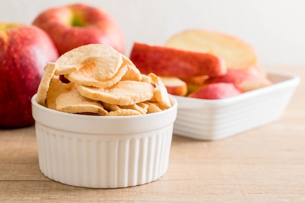 dried apple chips