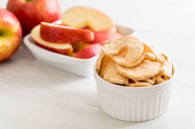 dried apple chips