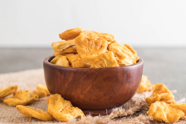 dried pineapple crispy chips