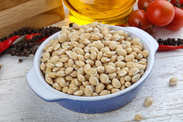 Dry white beans