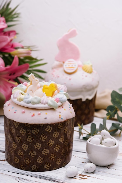 Easter cake and Easter Bunny with eggs