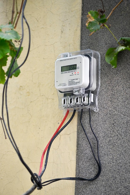 Electric smart meters for measuring power usage