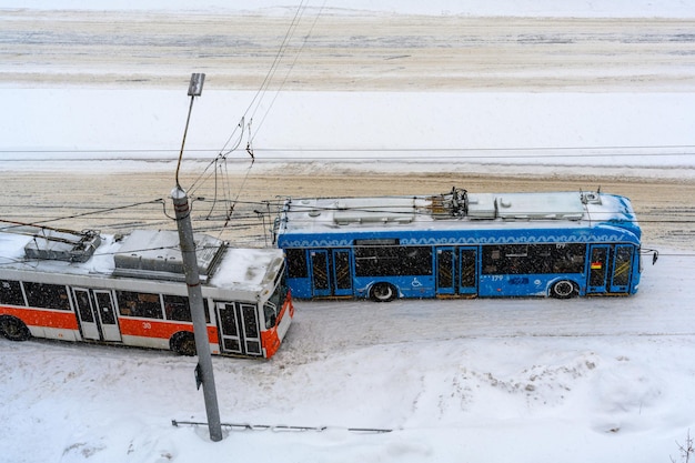 Emergency stops of electric transport due to heavy snowfall