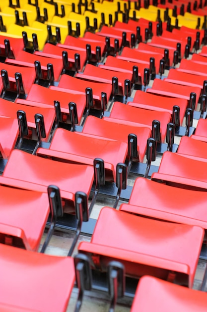 Photo empty chairs in row