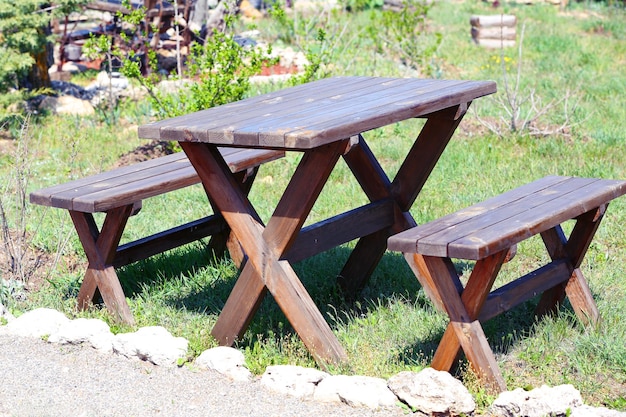 Empty picnic table