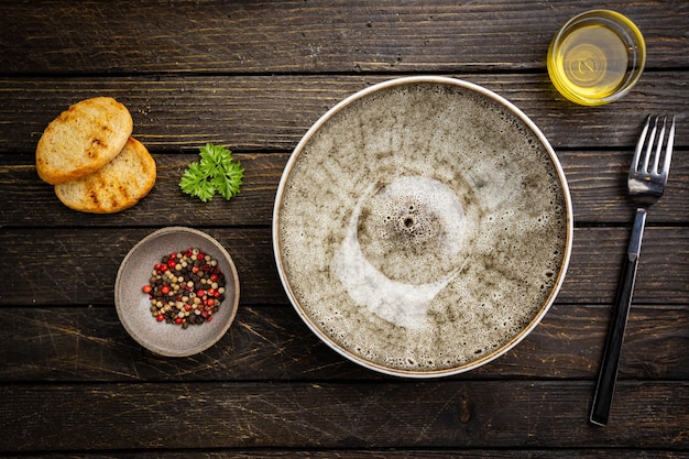 Empty plate condiments and spices