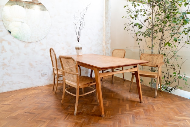 empty table and chair in coffee shop and cafe restaurant