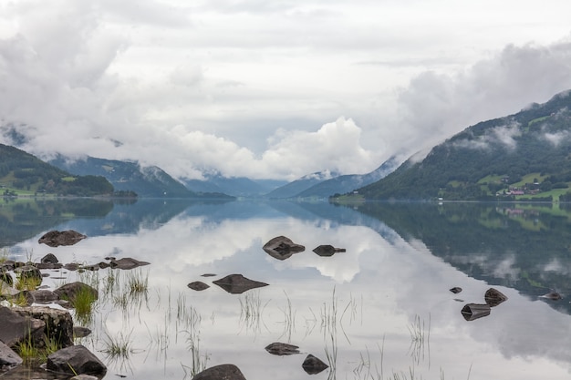 Photo end of fjord. beautiful norwegian landscape