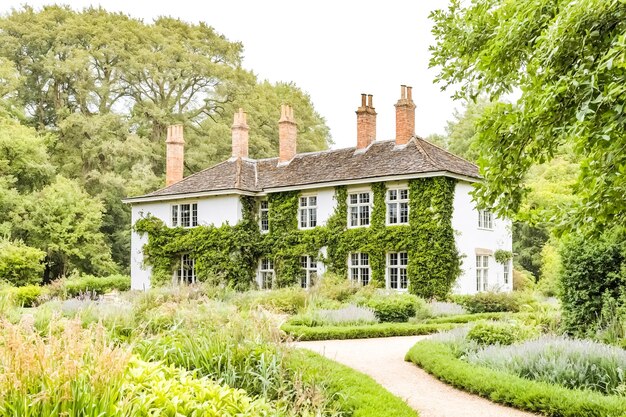 English Country House with Lush Greenery