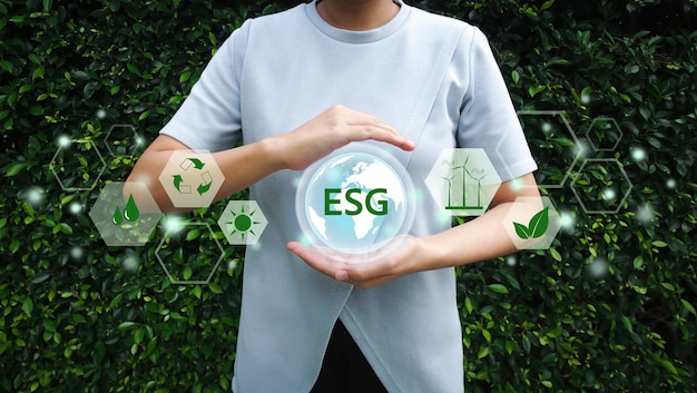 ESGNet zero emission Clean technology Renewable energy concept