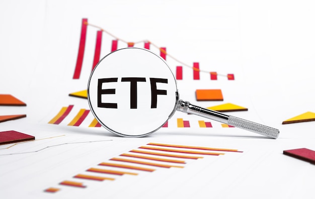 ETF investment investing analysis concept