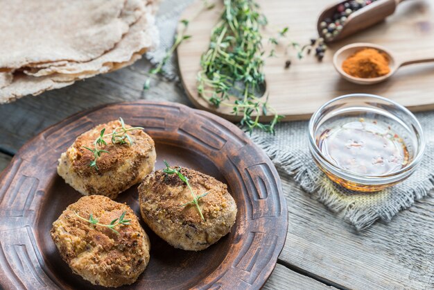 Falafel with wholewheat tortillas