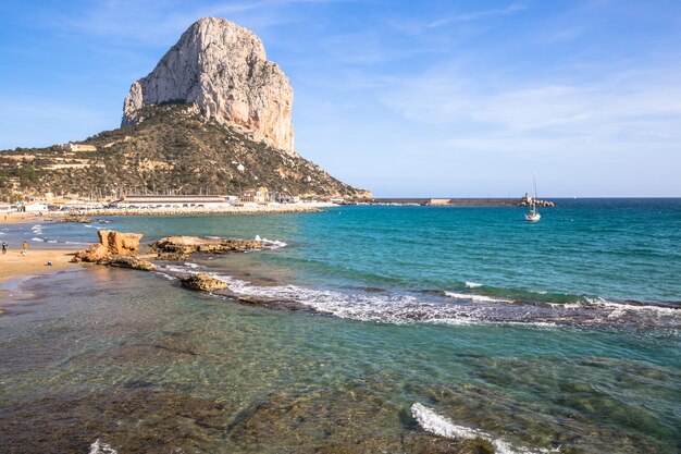 Photo famous mediterranean resort calpe in spain