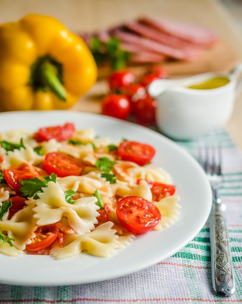 Farfalle pasta with cherry tomatoes