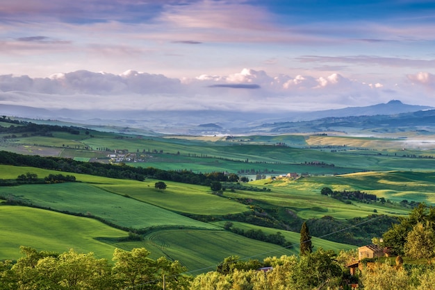 Photo farmland in val d'orcia tuscany