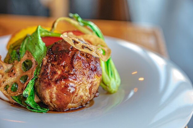 Fashionable hamburger steak that looks great on Instagram