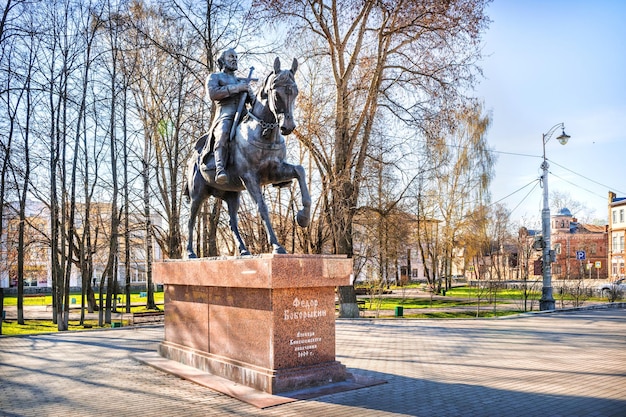 Fedor Boborykin monument governor of the Kineshma militia Revolution Square Kineshma Ivanovo region Caption Fedor Boborykin governor of the Kineshma militia