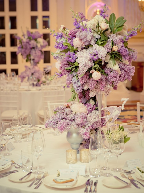 Festive table decoration in Lilac colours