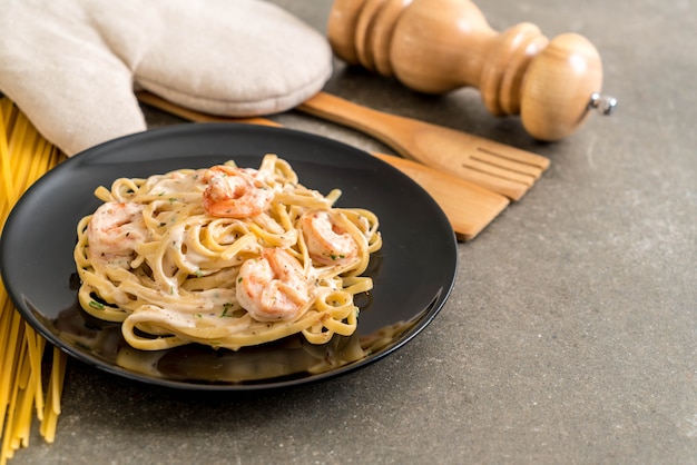 fettuccini pasta with shrimp